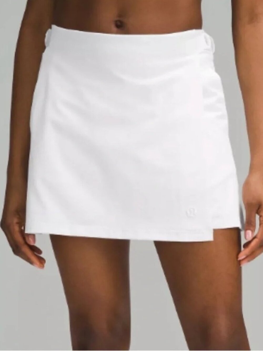 Lululemon White Wrap Front Mid Rise MR Golf Skirt Size 2